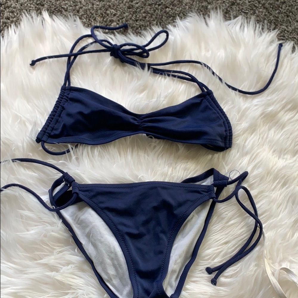 VS navy bikini w double tie bandeau top.